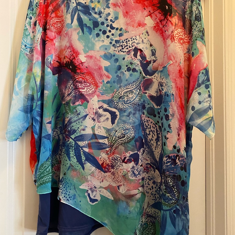 Chico’s gorgeous top blue lined with floral - Picture 2 of 3